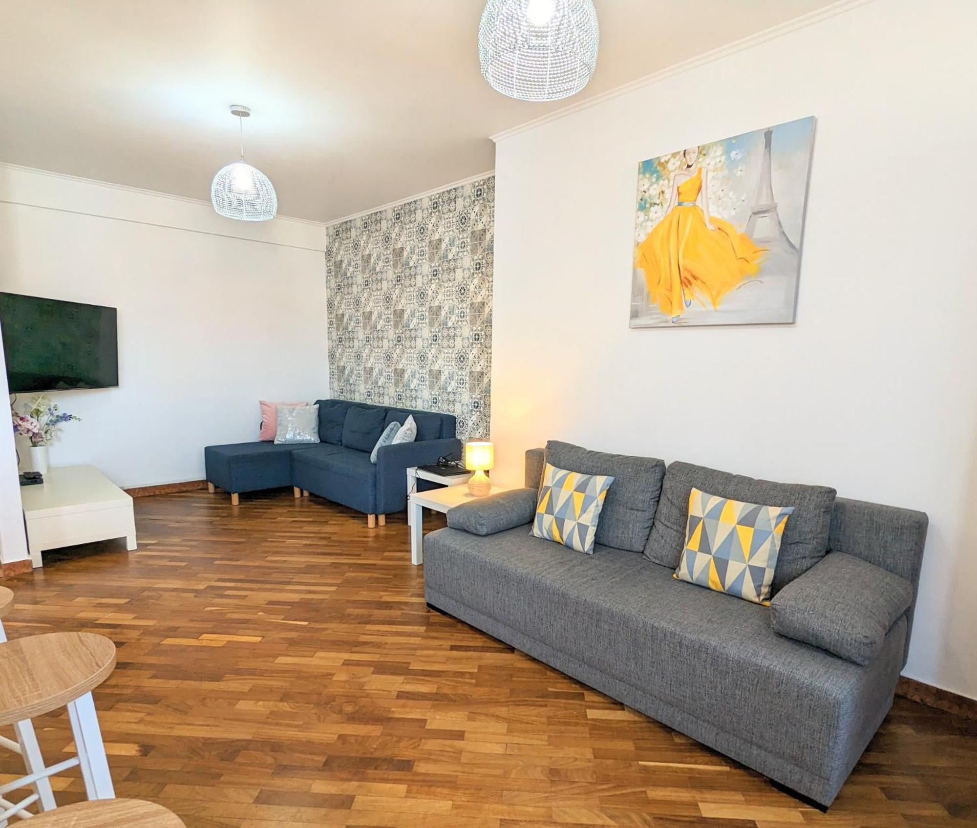 3-Bedroom Apt In Town Square วรอตซวาฟ ภายนอก รูปภาพ